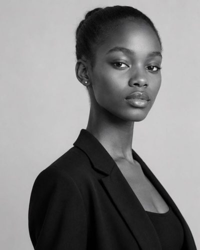 Aspiring model learning how to choose the right modeling agency in Lagos Nigeria